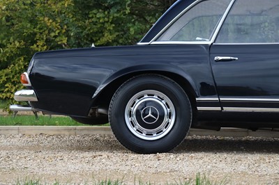 Lot 123 - 1964 Mercedes-Benz 230 / 250 SL