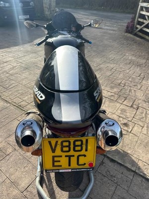Lot 424 - 1999 Suzuki TL1000R
