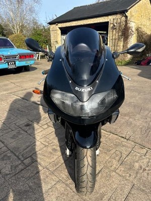 Lot 424 - 1999 Suzuki TL1000R