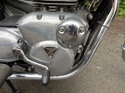 Lot 302 - 1973 Triumph Trident T150V