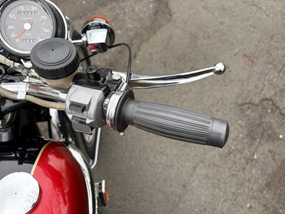 Lot 302 - 1973 Triumph Trident T150V