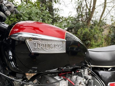 Lot 302 - 1973 Triumph Trident T150V