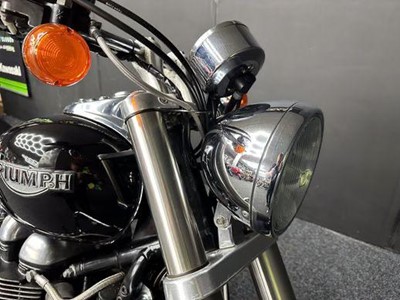 Lot 395 - 2004 Triumph Speed Master