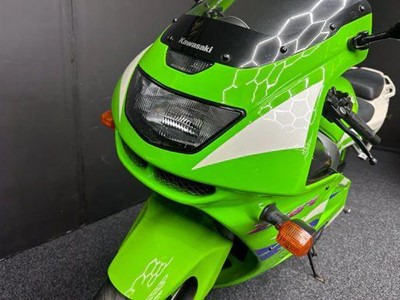 Lot 207 - 1996 Kawasaki ZX6R