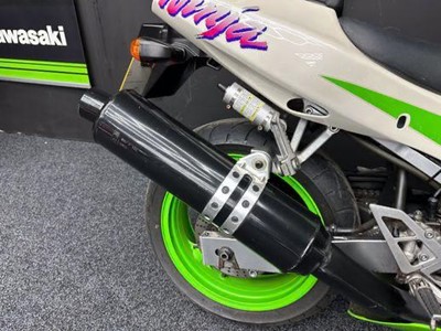 Lot 207 - 1996 Kawasaki ZX6R