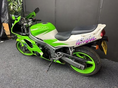 Lot 207 - 1996 Kawasaki ZX6R