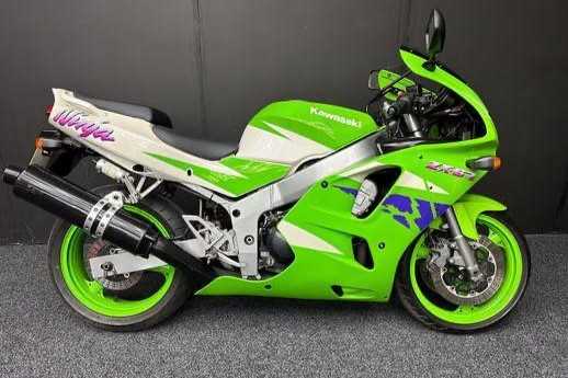 Lot 207 - 1996 Kawasaki ZX6R