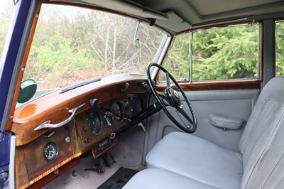 Lot 64 - 1951 Bentley MKVI HJ Mulliner Sports Saloon