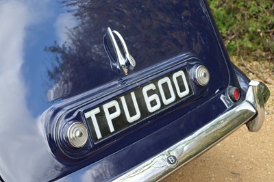 Lot 64 - 1951 Bentley MKVI HJ Mulliner Sports Saloon