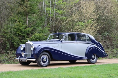 Lot 64 - 1951 Bentley MKVI HJ Mulliner Sports Saloon