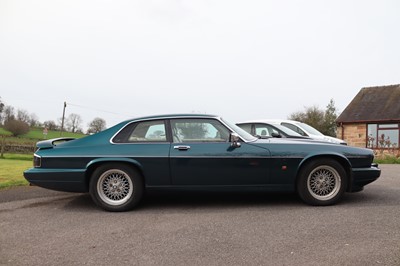 Lot 122 - 1992 Jaguar XJS 5.3 V12