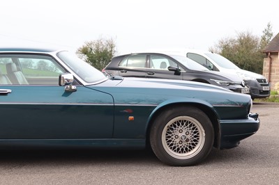 Lot 122 - 1992 Jaguar XJS 5.3 V12