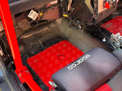 Lot 66 - 2002 Volkswagen Golf Track Car