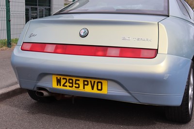 Lot 37 - 2000 Alfa Romeo GTV Lusso T-Spark 16V