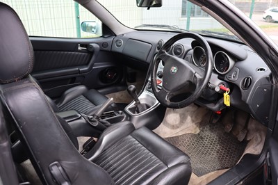 Lot 37 - 2000 Alfa Romeo GTV Lusso T-Spark 16V