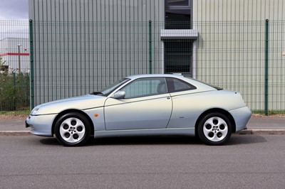 Lot 37 - 2000 Alfa Romeo GTV Lusso T-Spark 16V