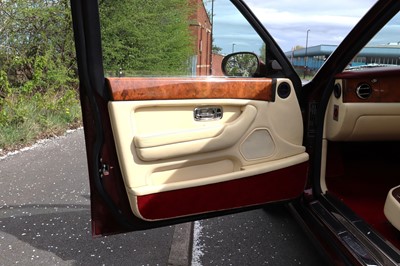 Lot 60 - 1999 Bentley Arnage Green Label