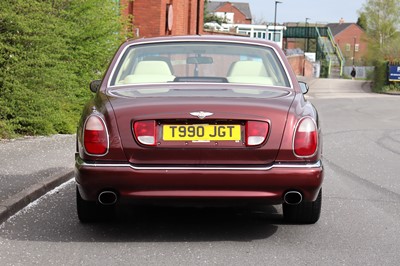 Lot 60 - 1999 Bentley Arnage Green Label