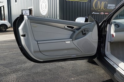 Lot 55 - 2005 Mercedes-Benz SL350
