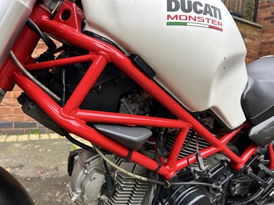 Lot 2000 Ducati Monster 600
