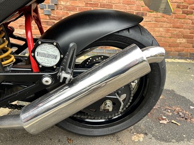 Lot 2000 Ducati Monster 600