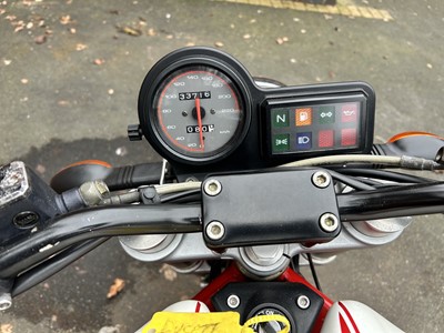 Lot 2000 Ducati Monster 600