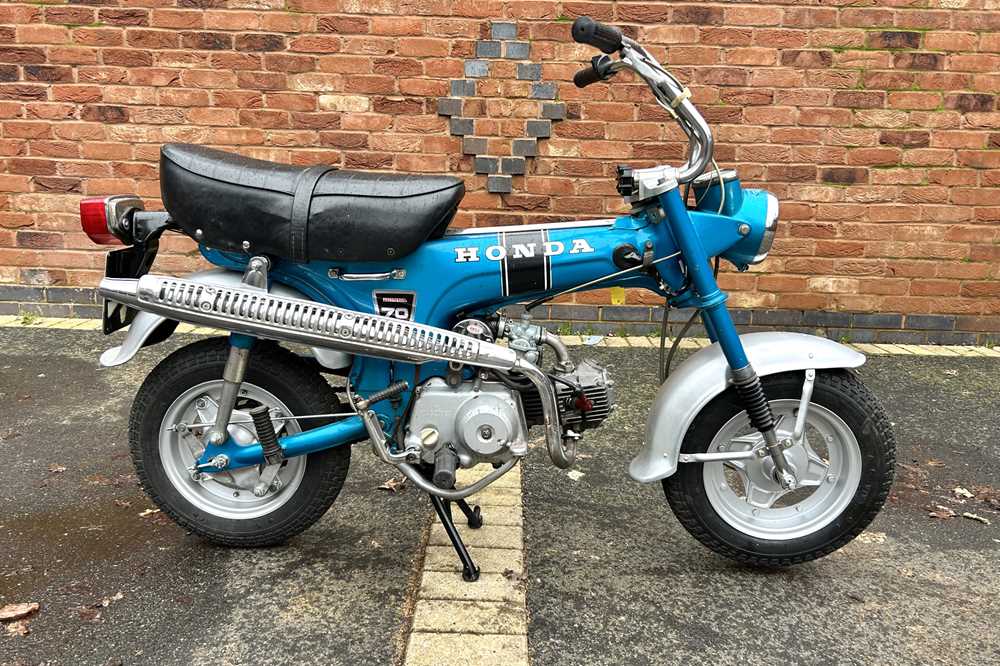 Lot 1976 Honda ST70 Dax