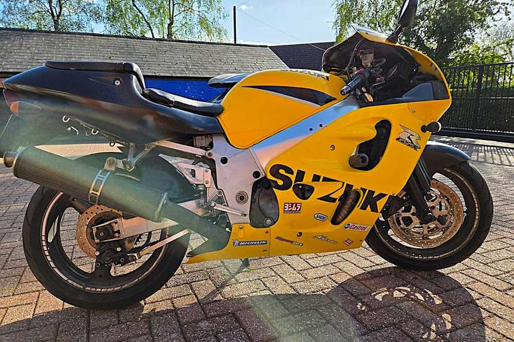 Lot 1999 Suzuki GSXR-600