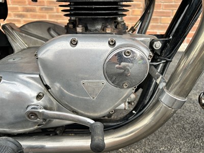 Lot 1966 Triumph T120R