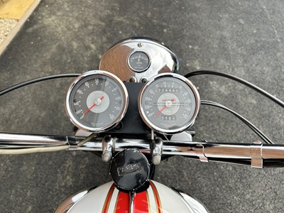 Lot 1966 Triumph T120R