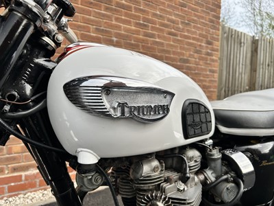 Lot 1966 Triumph T120R