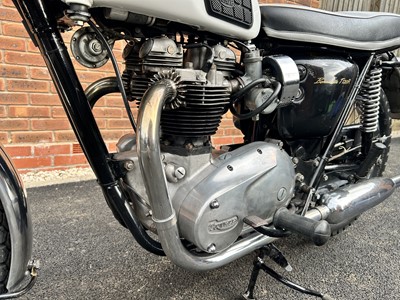 Lot 1966 Triumph T120R