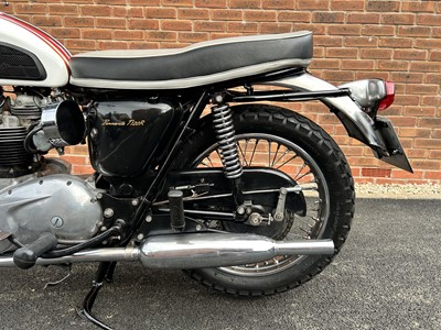 Lot 1966 Triumph T120R