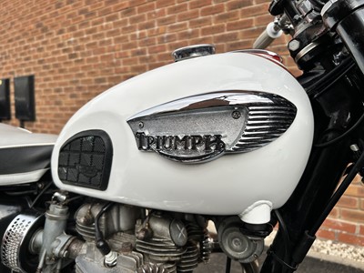 Lot 1966 Triumph T120R