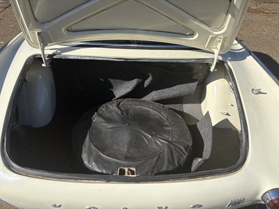 Lot 6 - 1971 Volvo P1800 E