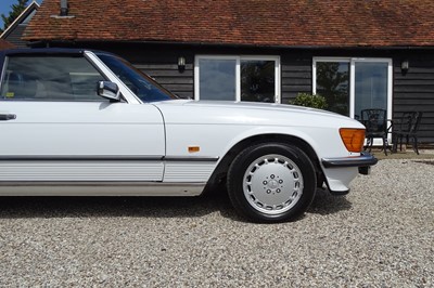 Lot 61 - 1989 Mercedes-Benz 300 SL