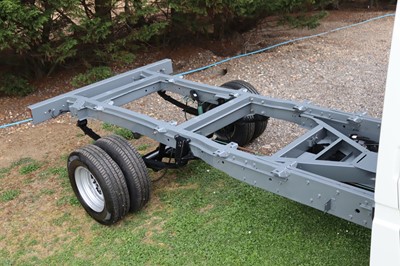 Lot 56 - 1990 Ford Transit Mk3 Bare Chassis Cab