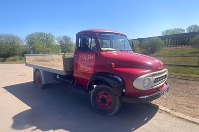 Lot 28 - 1966 Ford Thames Trader K-Type 200