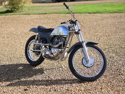 Lot 2010 Triumph Métisse Steve McQueen Desert Racer