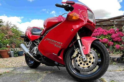 Lot 1993 Ducati 900SS
