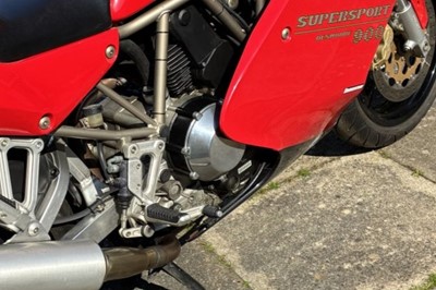 Lot 1993 Ducati 900SS