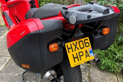 Lot 2006 Ducati ST3