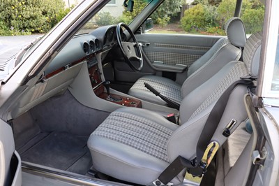 Lot 1986 Mercedes-Benz 300 SL