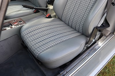 Lot 1986 Mercedes-Benz 300 SL