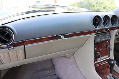 Lot 1986 Mercedes-Benz 300 SL