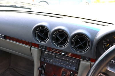 Lot 1986 Mercedes-Benz 300 SL