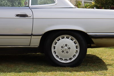 Lot 1986 Mercedes-Benz 300 SL
