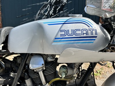 Lot 1982 Ducati 900SS