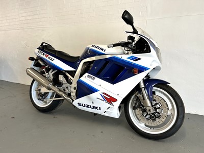 Lot 1990 Suzuki GSX-R1100
