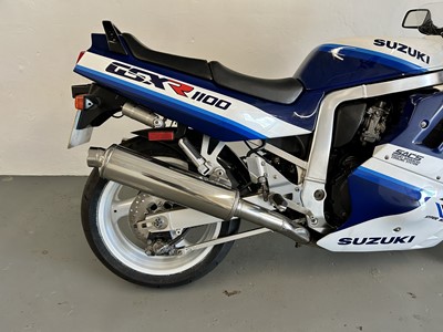Lot 1990 Suzuki GSX-R1100